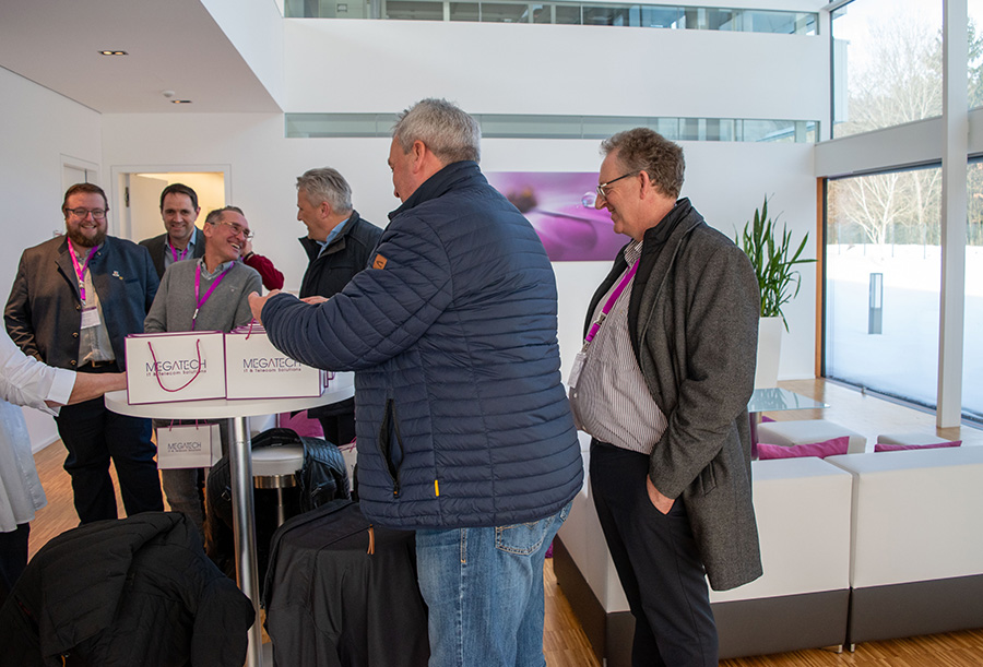 Verabschiedung der Gäste mit einer Geschenktüte