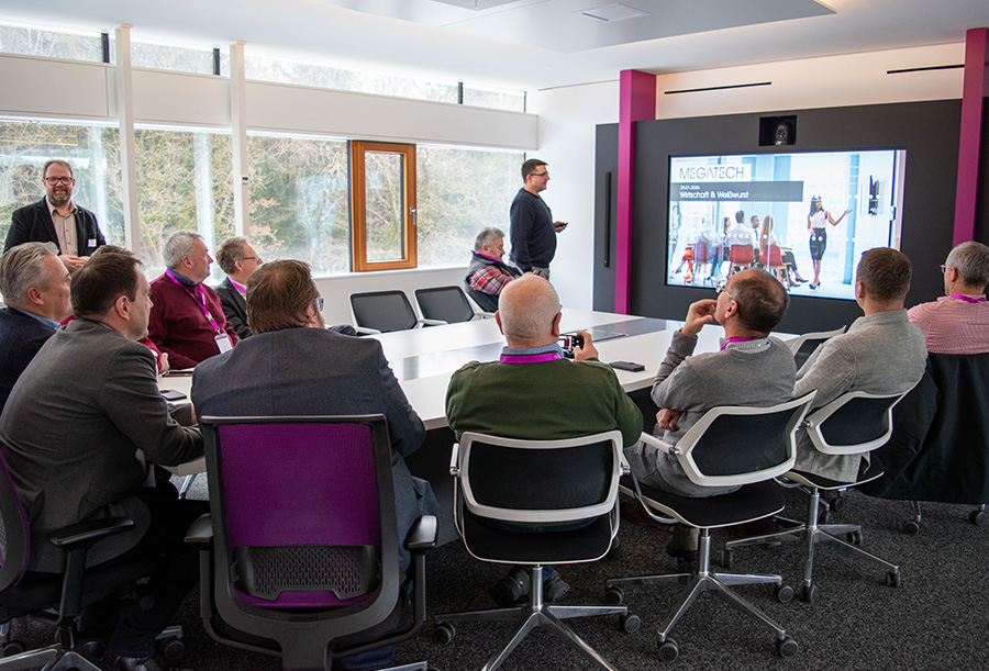 Firmenpräsentation im MEGATECH Besprechungsraum