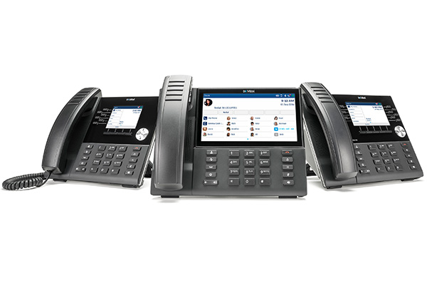 Verschiedene Telefonanlagen des Markenherstellers Mitel