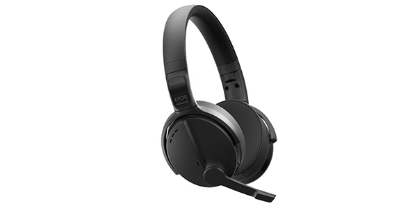 Schwarzes Headset mit weichen Ohrpolstern und einklappbarem Mikrofonarm